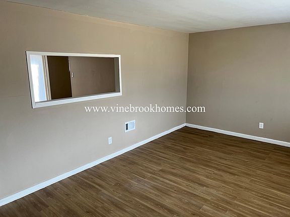 3rd image of 1400 S Waterford Dr