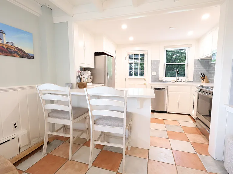 4 Blake Ct — Photo 10
