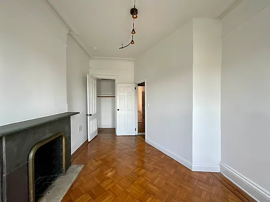 Rented by Compass | media 12