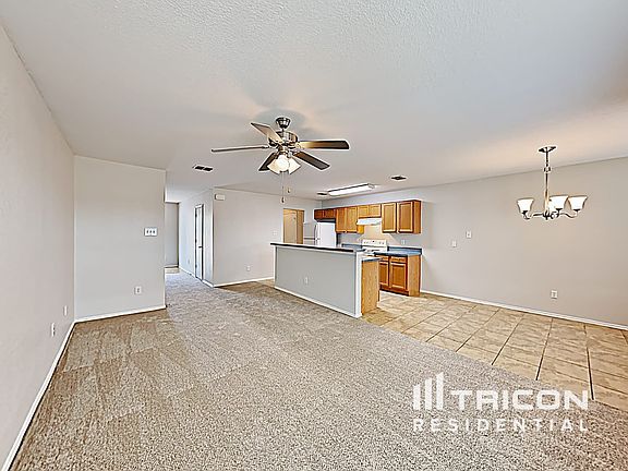 2nd image of 1416 Pine Ln