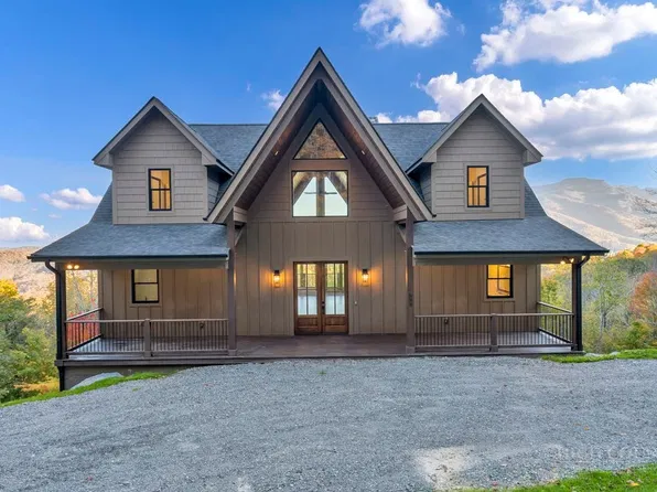 808 Chestnut Ridge Trail, Seven Devils, NC 28604