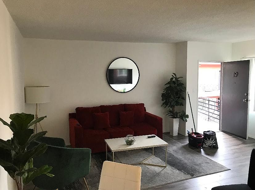 1st image of 19-12344 Burbank Blvd #19