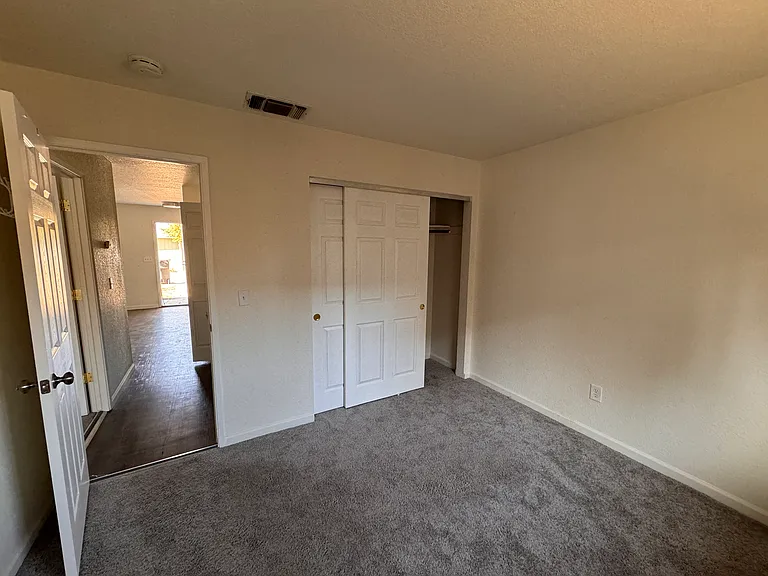 203 Lualan Ln #D — Photo 6
