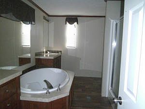4th image of 637 Shand Dr