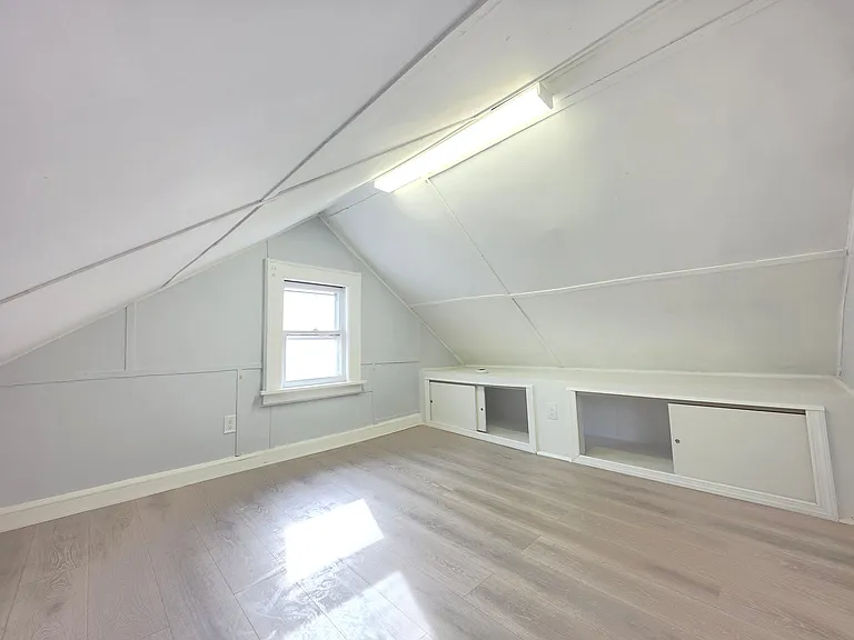 8 Lincoln Ave #2 — Photo 11