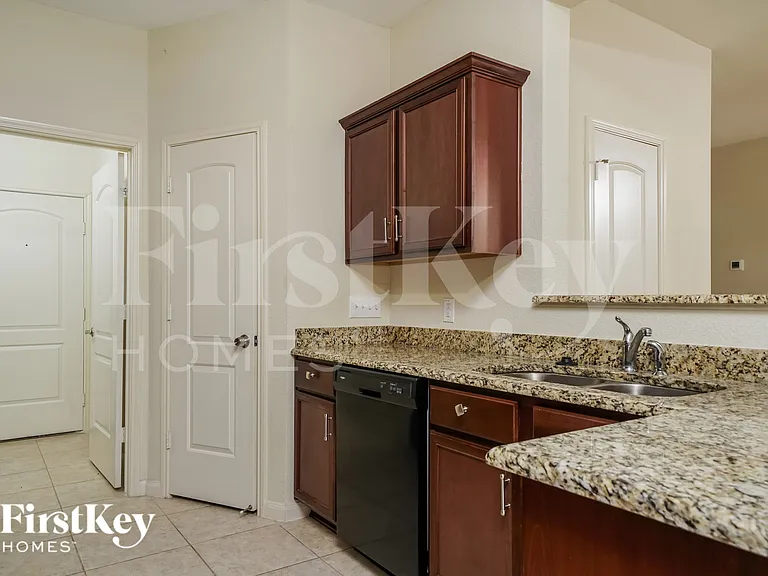 2207 Old Harbor Way — Photo 9