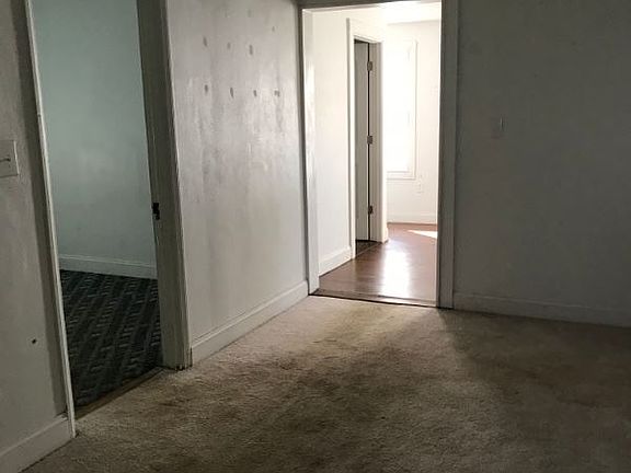3rd image of 714 29th Pl