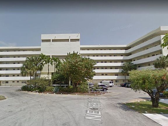 4th image of 4000 NE 170th St #2