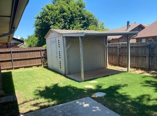 708 Sage Brush Rd, Yukon, OK 73099