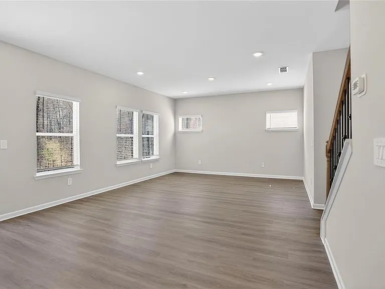 6929 Winchester Pl — Photo 13