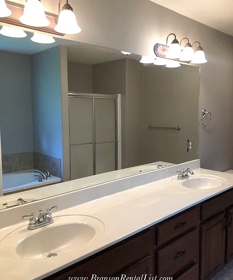 370 S Woods Way — Photo 31