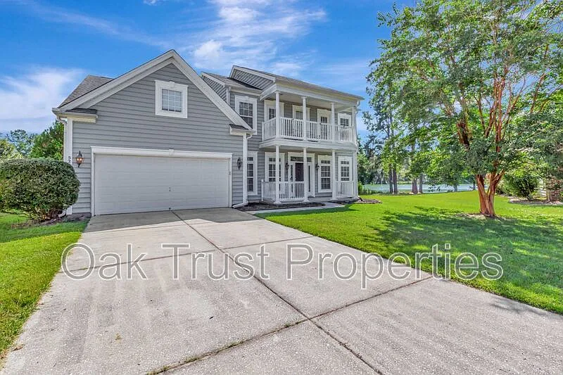 5 bed, 3.5 bath, 2900 sqft, $2,500 — Photo 2