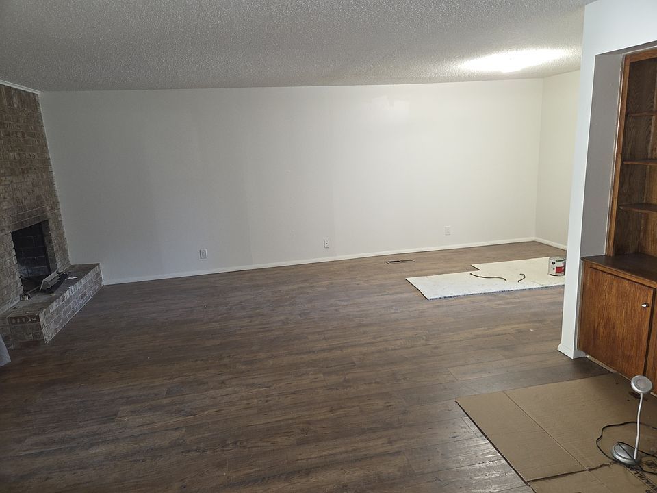 Combo living/dining room