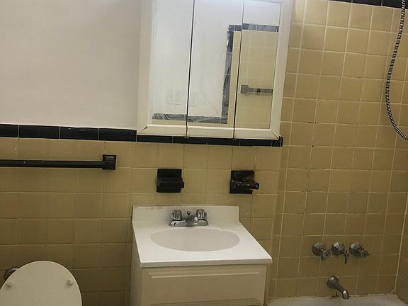 3rd image of 629 N Terrace Ave #4