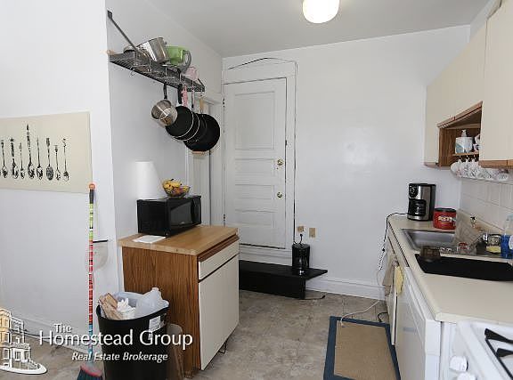 5th image of 4157 N Damen Ave