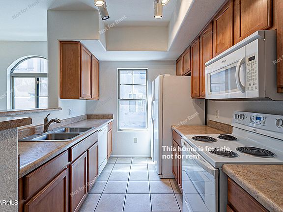 4th image of 2402 E 5TH Street #1416