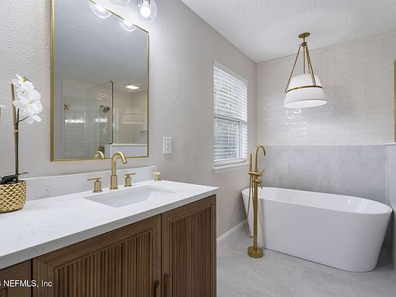 3rd image of 2270 CLUB LAKE Drive