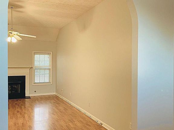 5th image of 3800 Sweetbriar Trce