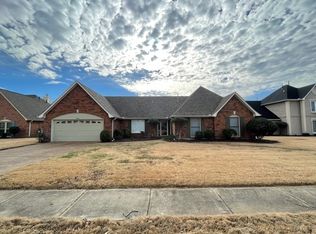 8809 Forest Breeze Dr, Cordova, TN 38018