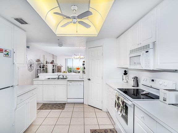 5th image of 602 Shorewood Dr Unit 502