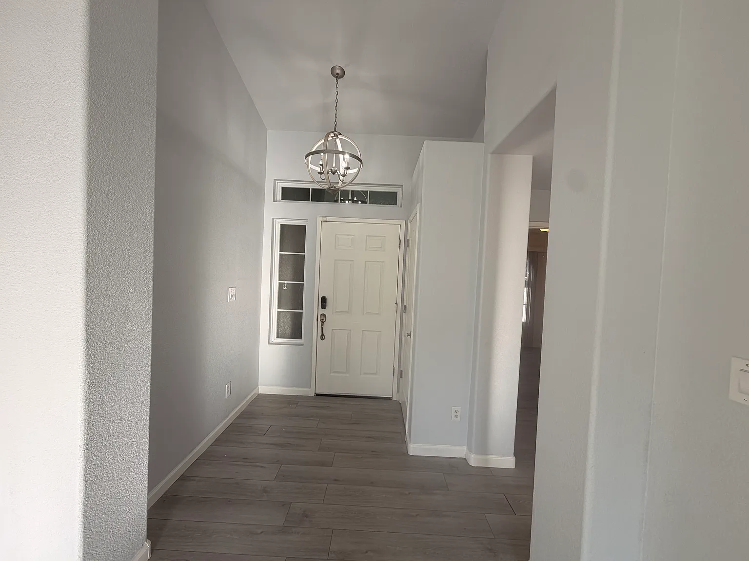 3 bed, 1573 sqft, $2,500 — Photo 1