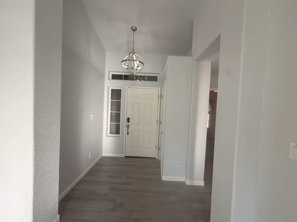 529 Fairmont Dr, Los Banos, CA 93635