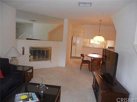 2nd image of 22141 Oxnard St