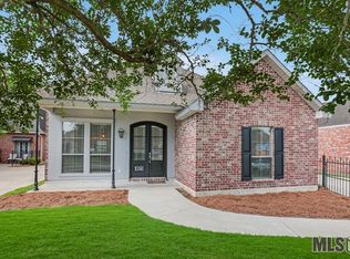 10141 Hillmont Ave, Baton Rouge, LA 70810