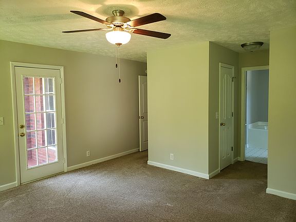 2nd image of 204 Choir Ct