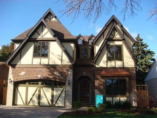 1st image of 688 Hawthorne Ave