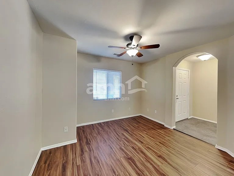 5354 W Jessica Ln — Photo 9