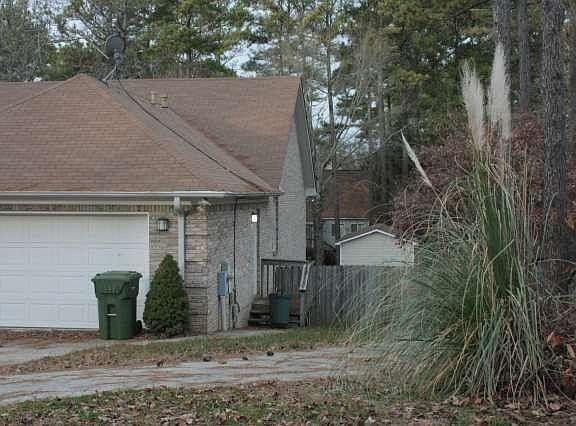 3rd image of 1654 Longleaf Dr NW