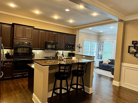 kitchen & keeping room