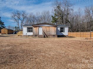 682 Grant Dr, Roanoke Rapids, NC 27870