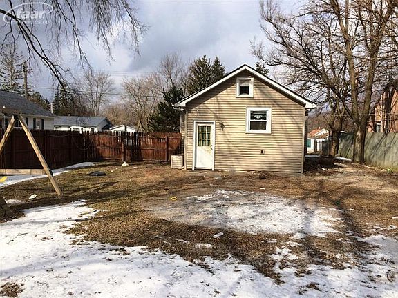 3rd image of 11448 Haven St