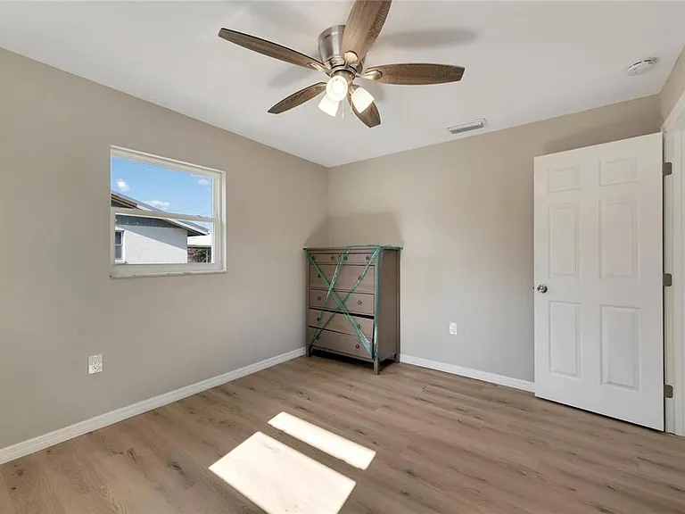 660 Flamingo Dr — Photo 35