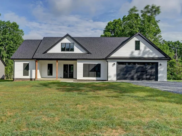 1327 Greenhouse Rd, Rustburg, VA 24588