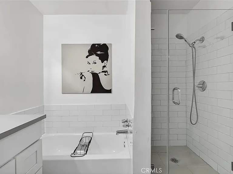 8710 Delgany Ave #8 — Photo 28