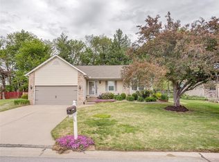 26 Windermere Dr, Glen Carbon, IL