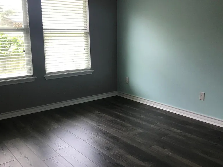 6734 Northgate Dr — Photo 3