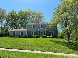 1530 Cornhill Ln, Saint Louis, MO 63122