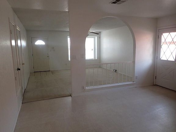 3rd image of 12516 Flora Alba Dr