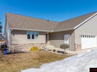 1555 Mourning Dove Path, Mankato, MN 56001