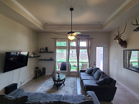 4th image of 15508 Fox Ln