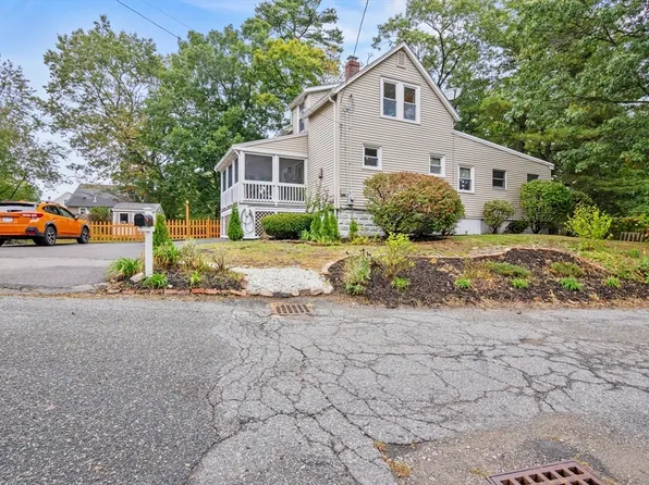 19 Saint Margaret St, Weymouth, MA 02189