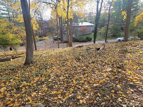 2nd image of 1313 Fountain St