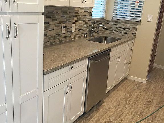 5th image of 722 Jo Anne Ln