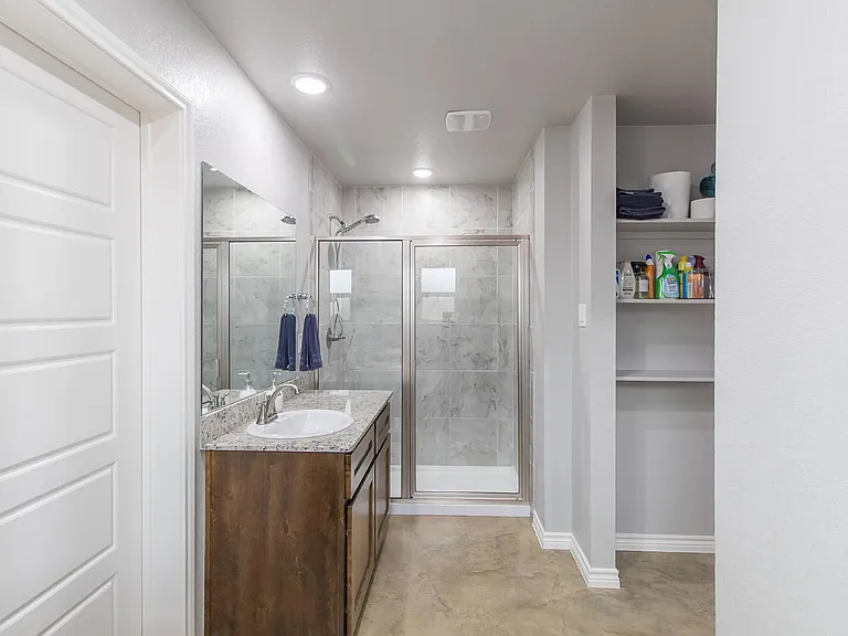 1715 Dryden Ave — Photo 29