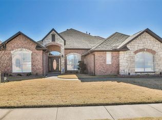 1011 Cliff Swallow Dr, Granbury, TX 76048