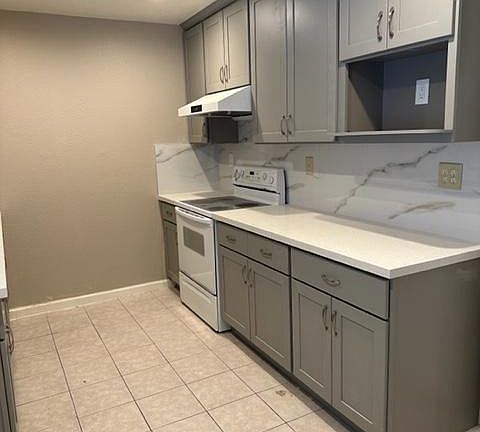 2nd image of 888 Sobrato Dr APT C